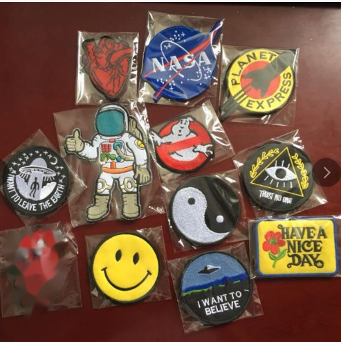 Cloth Stickers, Embroidered Labels, 3D Badge Embroider, Direct Supply of Various Multi-Color Cartoon Embroider