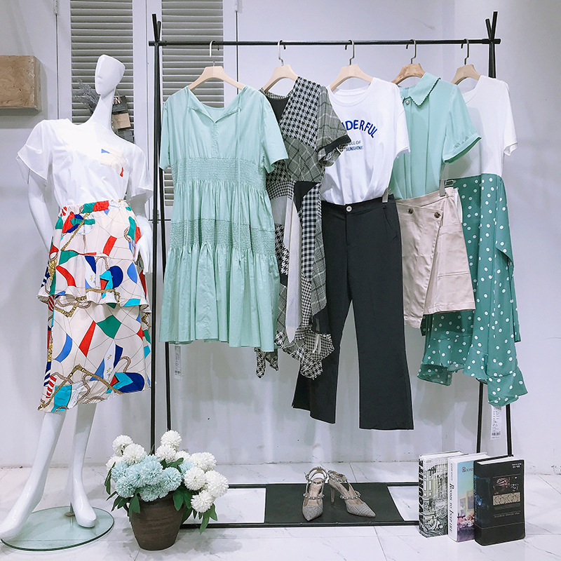 纷漫连衣裙夏品牌女装折扣贝左云拾衣汇典抖音快手淘宝直播货源