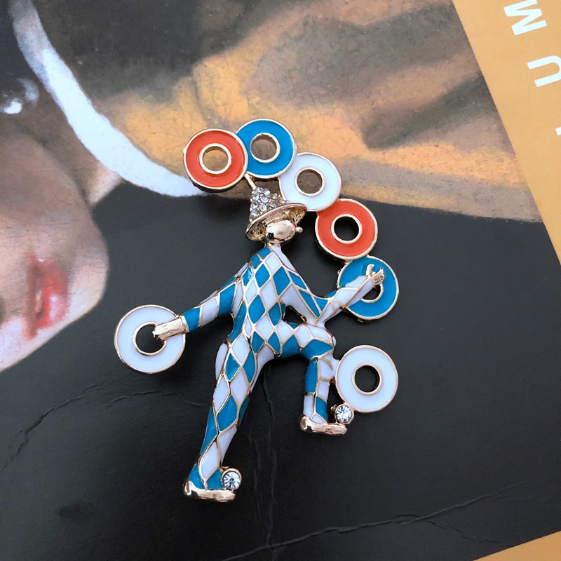 Blue And White Glaze Clown Brooch display picture 3