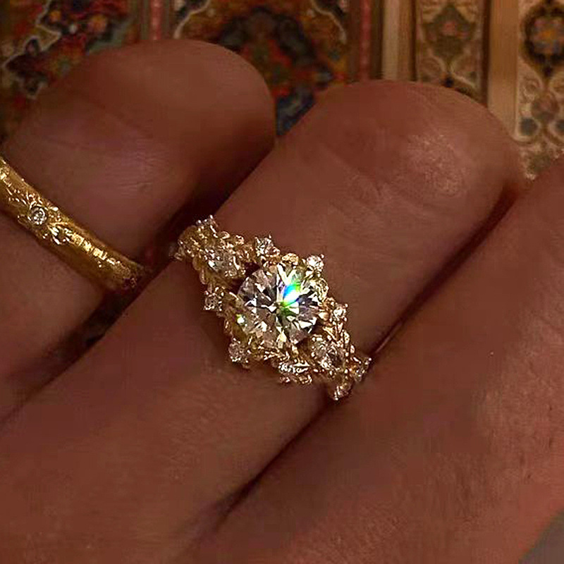 Little Red Book Explosions Old Money Wind Pigeon Egg Full Diamond Ring 2025 New Middle Ancient Court Wind Flash Retro Ring