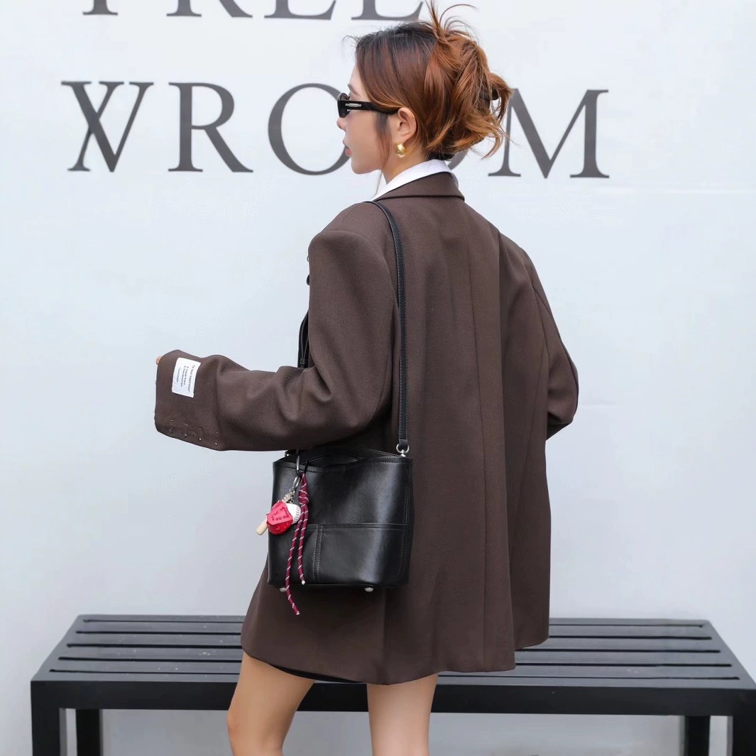 Shoulder bag, capacious one-shoulder bag, genuine leather, high-end