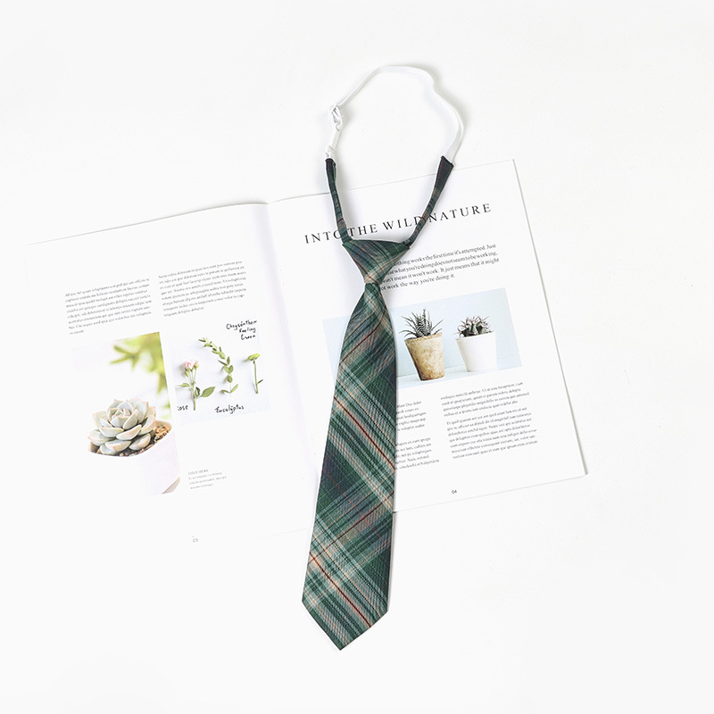 Accessorio per camicia stile college senza cravatta a righe, papillon verde scuro con fiocco e fiore per donna_voghion.com