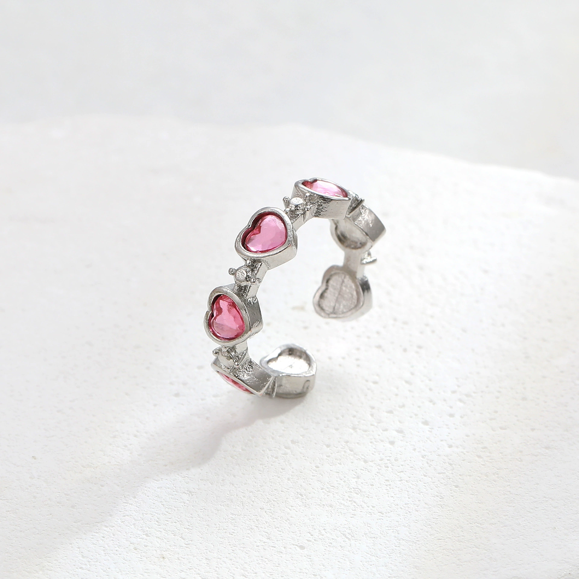 Fuchsia adjustable small design cute ring, light luxury style, on index finger