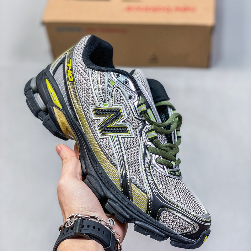アウトドアの新しいレジャー運動靴NB740レトロなネットの通気性のランニング靴の男女の厚い底の高くなるお父さんの靴|undefined