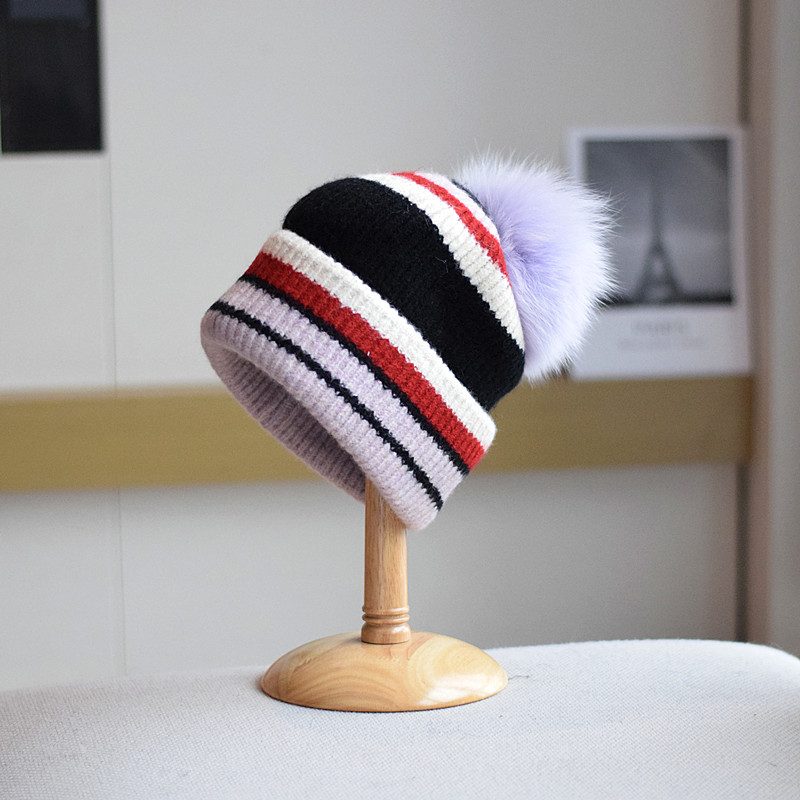 Women's Cute Solid Color Eaveless Wool Cap display picture 3