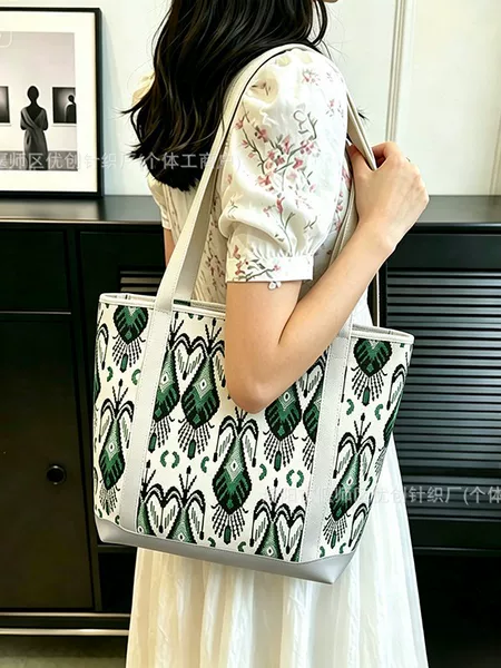 New Retro Xinjiang Adelaide Shoulder Bag, Fashionable and Versatile, Lightweight Mommy Bag, Ethnic Style Handbag for Going Out
