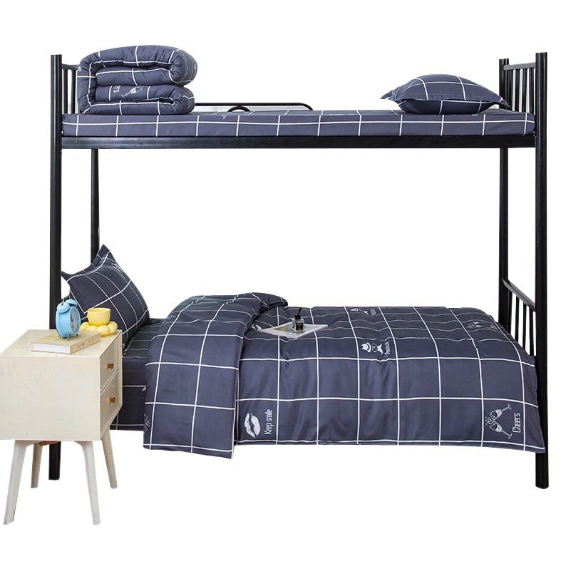 Fábrica al por mayor estudiante dormitorio edredón cubierta de ropa de cama de tres piezas conjunto de ropa de cama completa traje de colchón individual conjunto de seis piezas