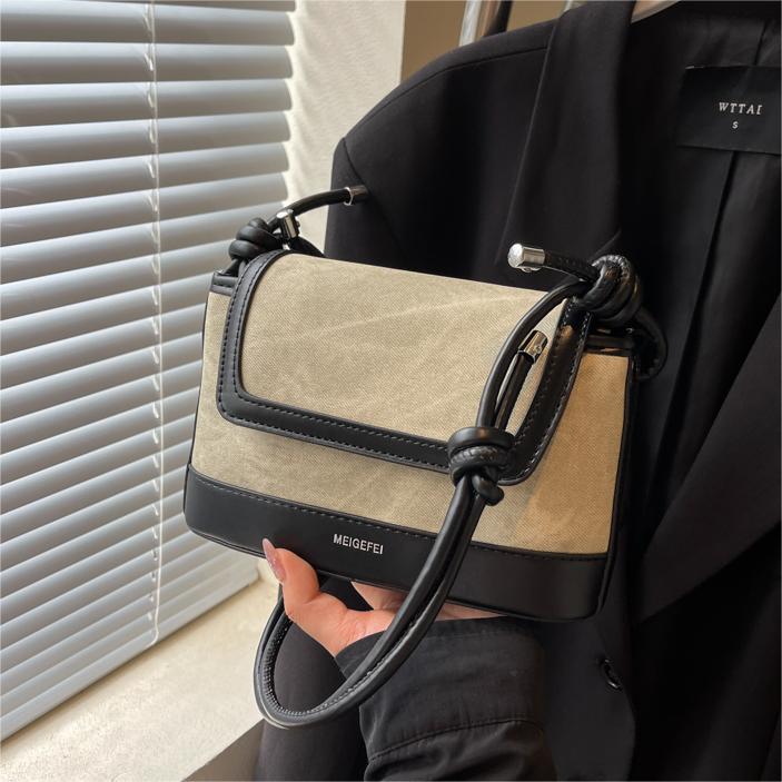 Nicho Zhong bolso de diseño de color para mujeres 2024 nueva moda exterior versátil bolso pequeño cuadrado de alta calidad retro mochila