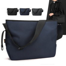 亚马逊斜挎包男潮大学生邮差包大容量男包出差通勤休闲单肩背包男