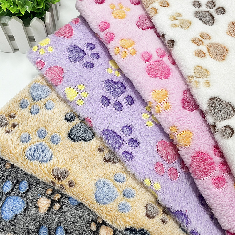 Spot Double-sided Flannel Offset Printing Dog Footprint Coral Fleece Fleece Home Service Pet Toy Blanket Fabric Spot Double-sided Flannel Offset Printing Dog Footprint Coral Fleece Fleece Home Service Pet Toy Blanket Fabric