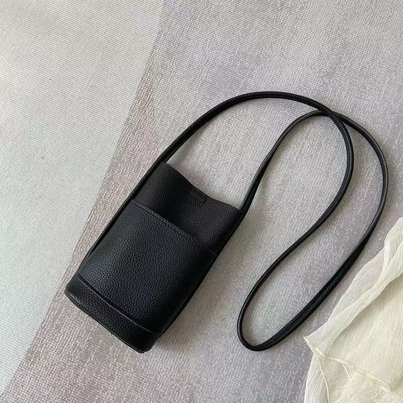 2026 High-End Mobile Phone Bag for Women, Lightweight and Compact Vertical Mini Bag for Casual Walking, Mobile Phone Pouch