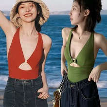 明星同款新款三角连体泳衣女遮肚显瘦温泉沙滩度假游泳衣连体