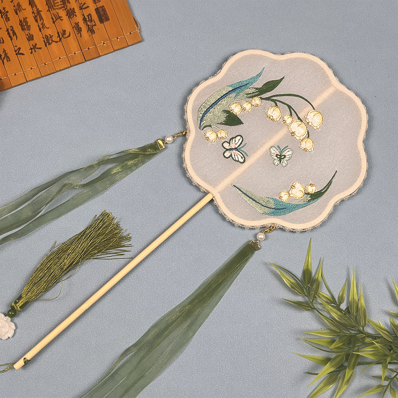 은방울꽃-8개의 꽃잎-중간 크기