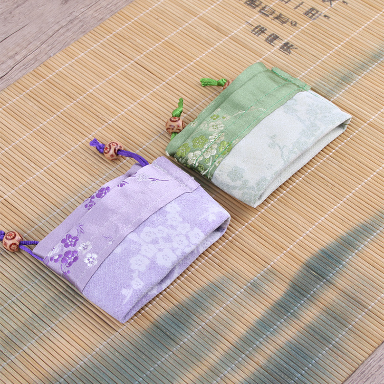 サテンの収納袋中国風梅の花の袋のアクセサリーの贈り物|undefined
