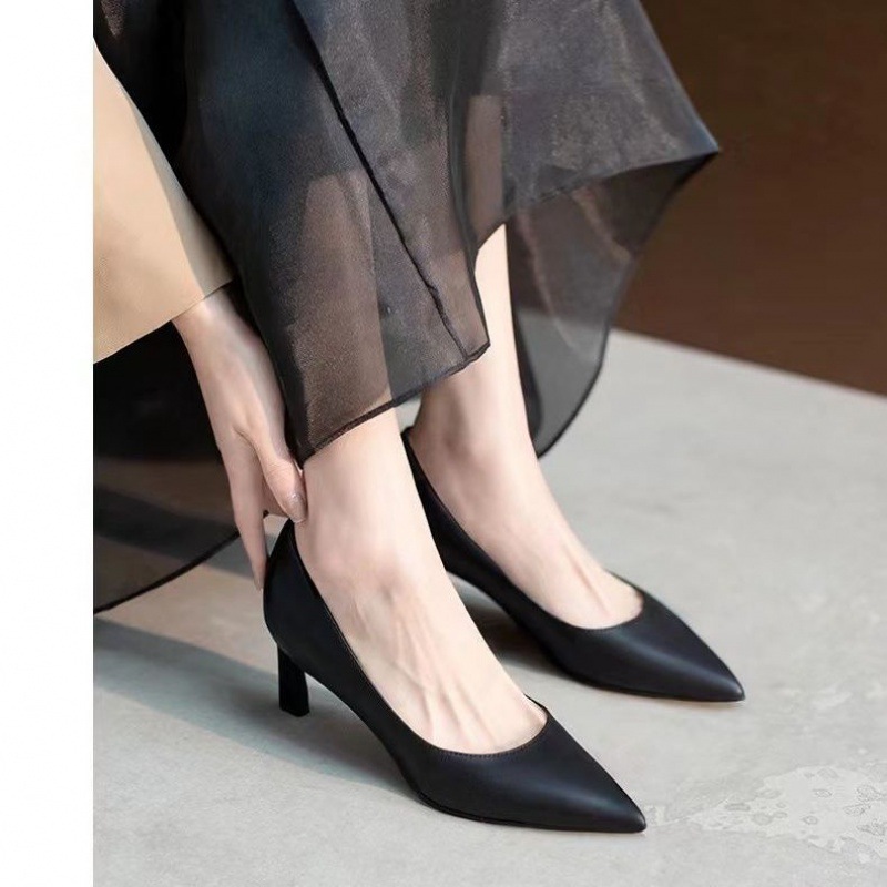 Tacchi alti professionali in vera pelle bovina donna nera 2024 primavera e autunno colore nudo tacco a punta fine con gonna scarpe singole scarpe da lavoro di nicchia_voghion.com
