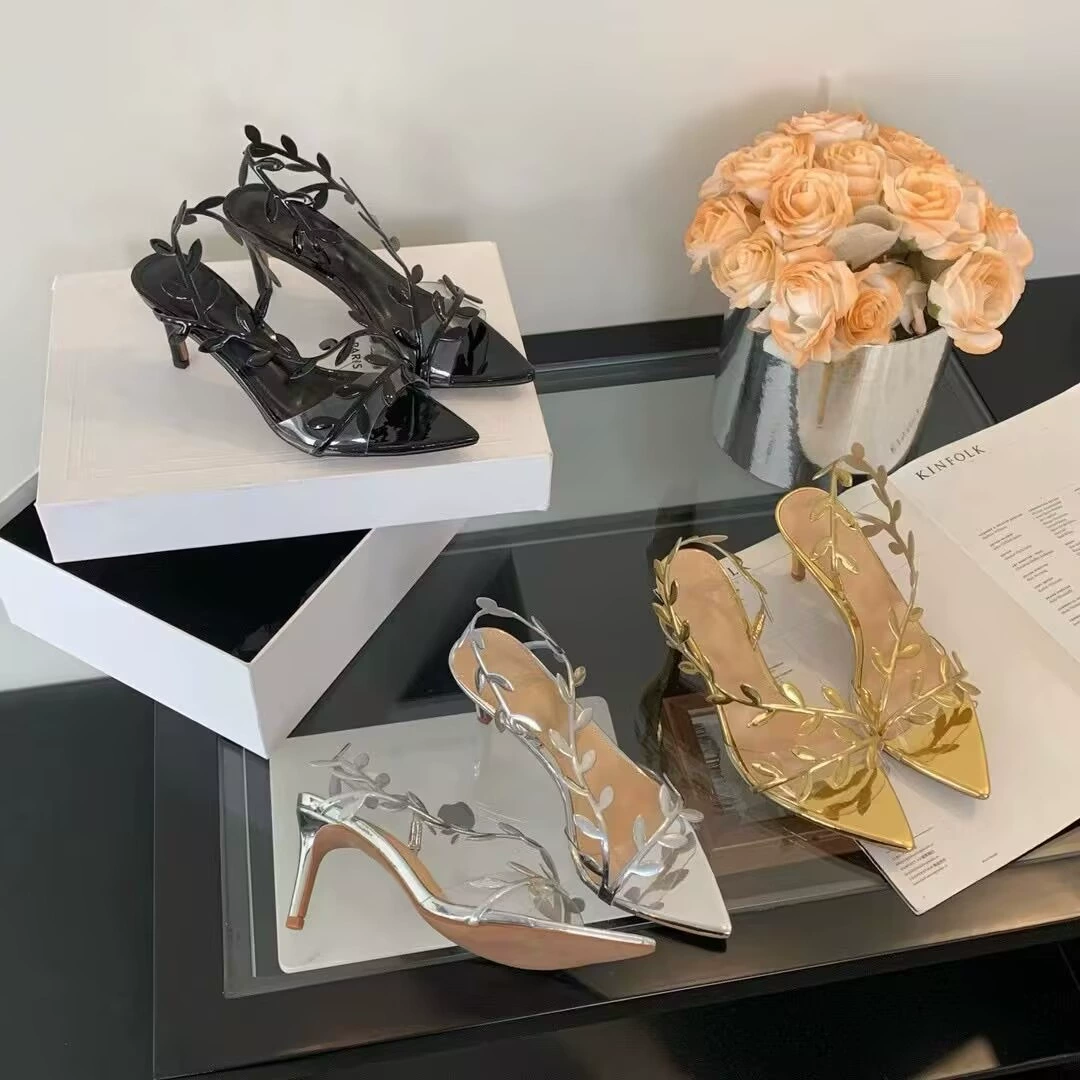 Весенне-осенние женские босоножки-стилето 2025 года, новая модная универсальная нишевая модель, золотистого цвета, с открытым носком