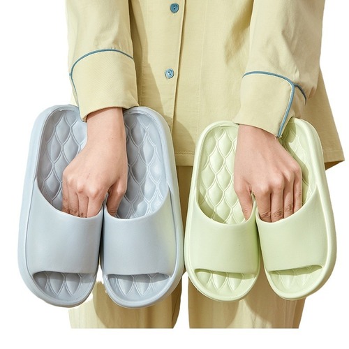 Summer slippers for women at home and outside, slippers that feel like shit, men's home indoor bathroom non-slip shoes