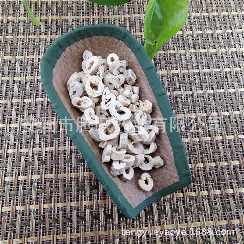 Dried Dictamnus Root Bark Bai Xian Pi TCM Herbal Decoction Pieces 500g Bag in use