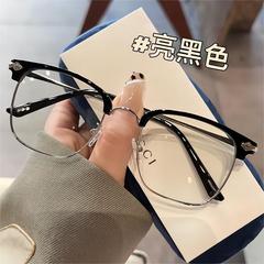 新商品の赤い本のネットの赤い半枠のメガネの男性のビジネスの文芸の近視のメガネのフレームの女性のファッションの青い光の鏡