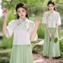 立领中式刺绣盘扣旗袍