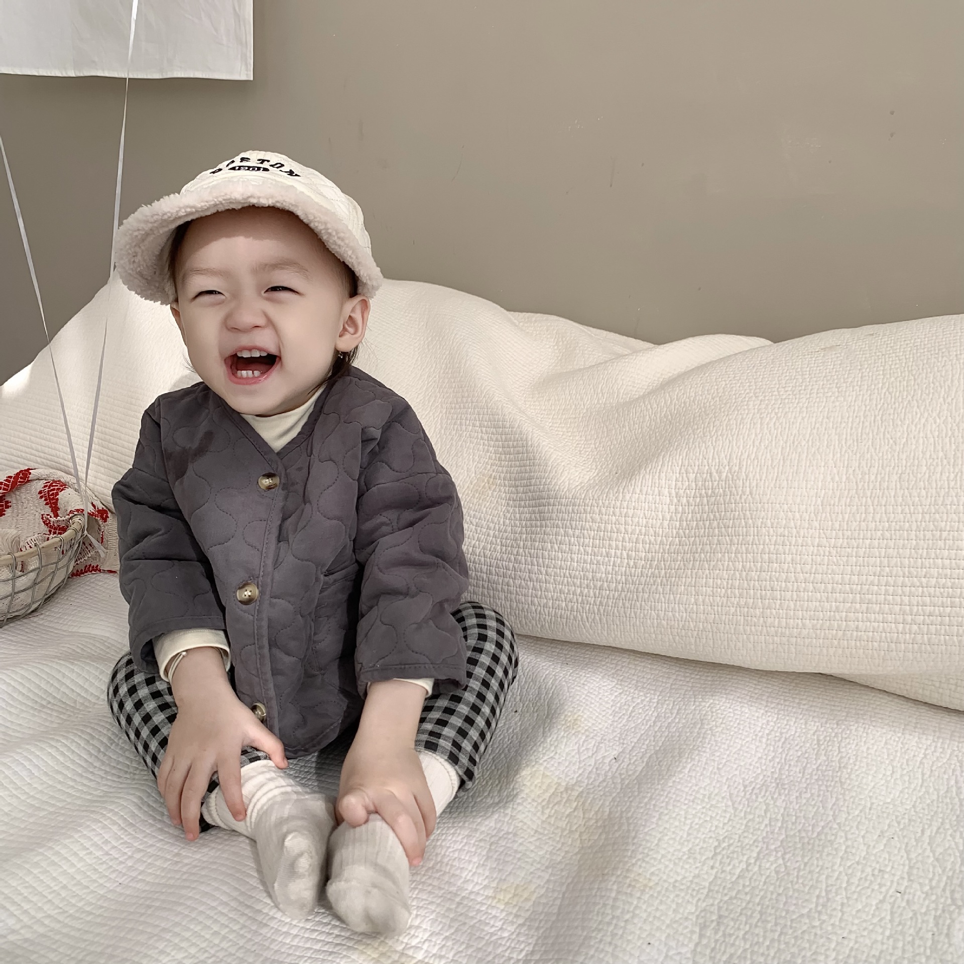 Verde grisáceo (7889)