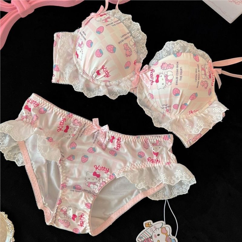 Girly Hello Kitty style~ New women's lingerie set featuring strawberry lace trim, sweet and cute, Japanese-style bra set Girly Hello Kitty style~ New women's lingerie set featuring strawberry lace trim, sweet and cute, Japanese-style bra set