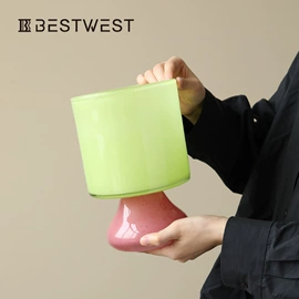 装饰花瓶;仿真花;树脂工艺品