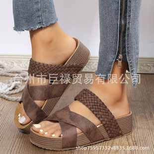 �羳��a���e����Ů2023�W���¿�ƽ�׺��һ�ֽ����Ь���Q���l
