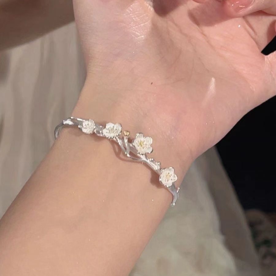 Brazalete de osmanthus en nicho dulce estudiante simple temperamento frío viento amigo pulsera abierta pulsera de corazón de niña