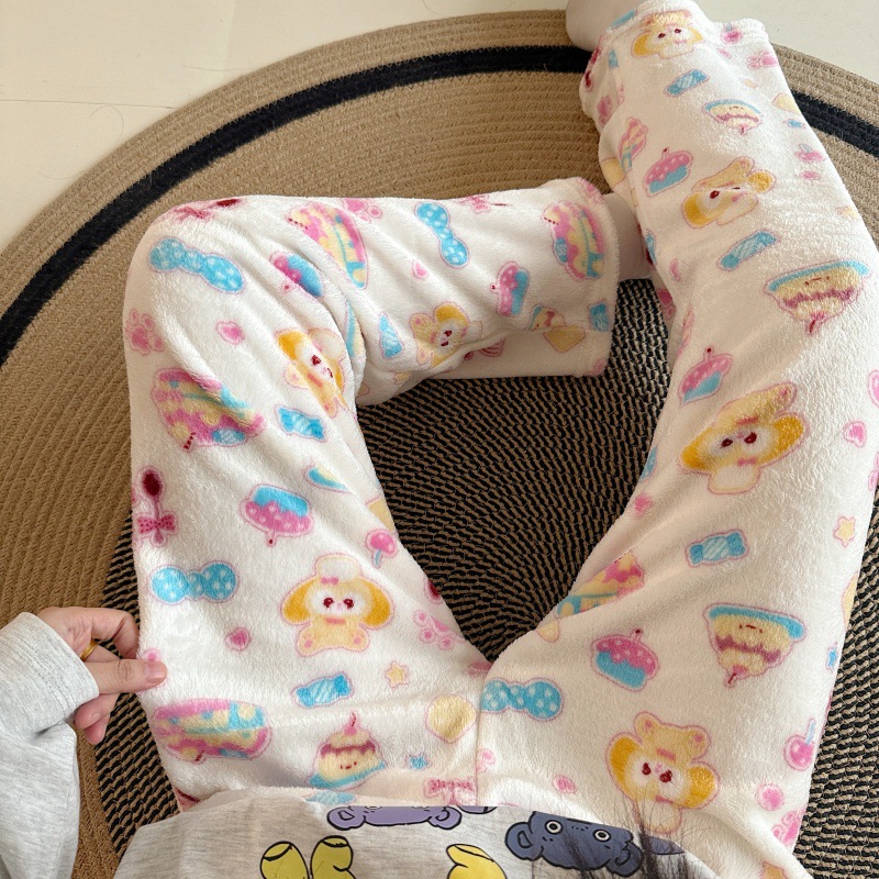Pantalones de pijama de franela de dibujos animados de otoño y invierno para mujeres con pantalones de lana de coral caliente para estudiantes de lana de invierno para el hogar
