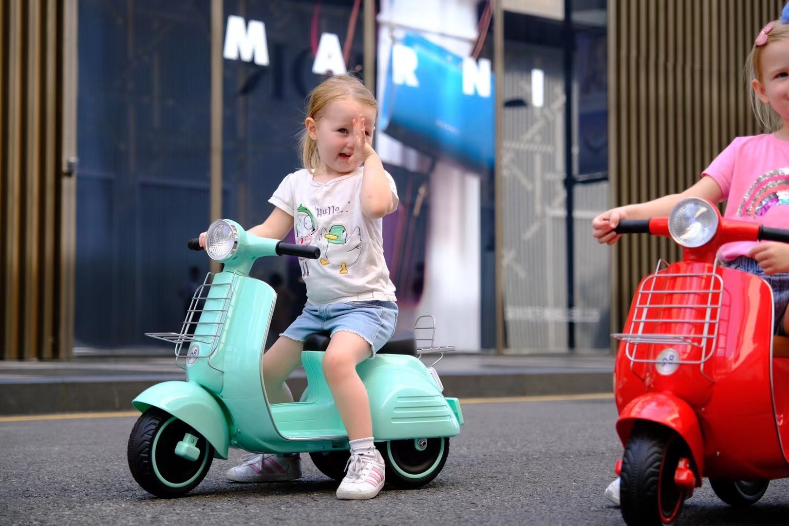 儿童电动摩托车