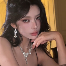 爆闪花朵水滴项链耳环套装复古宫廷风轻奢气质高级感晚礼服锁骨链