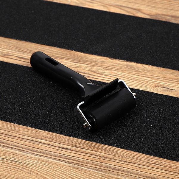 Transfronterizo PVC negro esmerilado antideslizante cinta tierra antideslizante resistente al desgaste hoja 15cm * 60cm escalera antideslizante pegatina