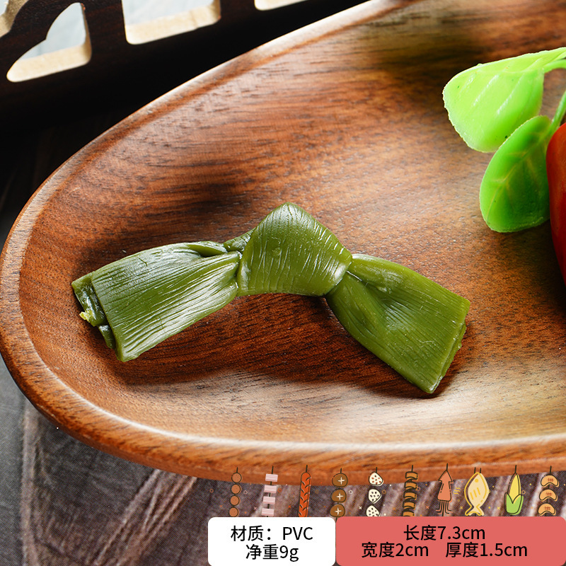 シミュレーションの鍋の食材の模型のおかずの偽の肉の野菜の海鮮の団子の装飾の置物の材料の道具の子供のおもちゃ|undefined