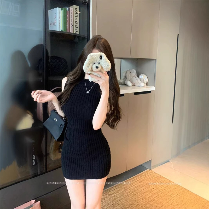 Hot Girl Style Backless Sleeveless Knit Dress, Spring and Autumn Slim Fit, Simple Solid Color Bodycon Short Dress Hot Girl Style Backless Sleeveless Knit Dress, Spring and Autumn Slim Fit, Simple Solid Color Bodycon Short Dress