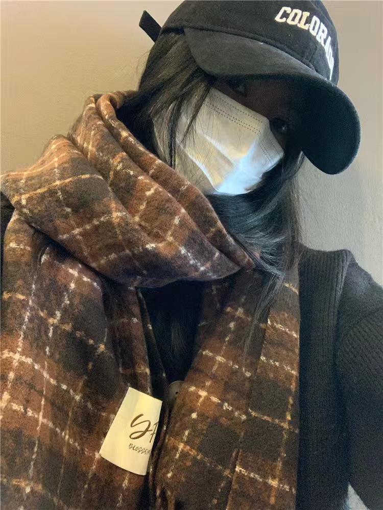 Versión coreana del nuevo producto bufanda a cuadros de cachemira de imitación mujer otoño e invierno bufanda cálida gruesa estudiante bufanda de moda de todo fósforo