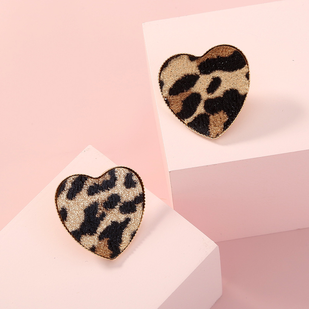 Fashion Plush Leopard Earrings Wholesale Nihaojewelry display picture 5
