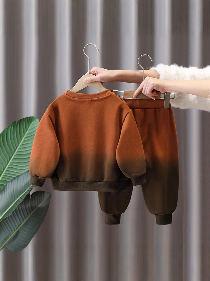 7667 traje de primavera para niños 2025 nuevo estilo estilo estilo extranjero rojo rojo ropa para niños primavera y otoño suéter degradado de dos piezas