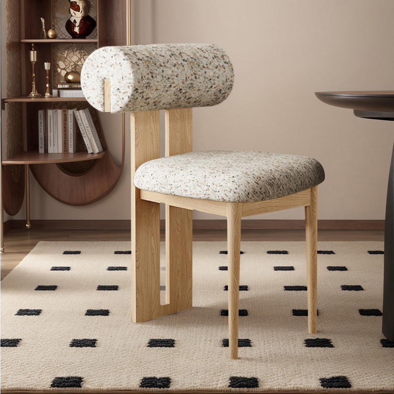 Silla de comedor de madera maciza nórdica para el hogar celebridad de Internet silla de respaldo simple y suave silla de diseño cafetería mesa de comedor comercial