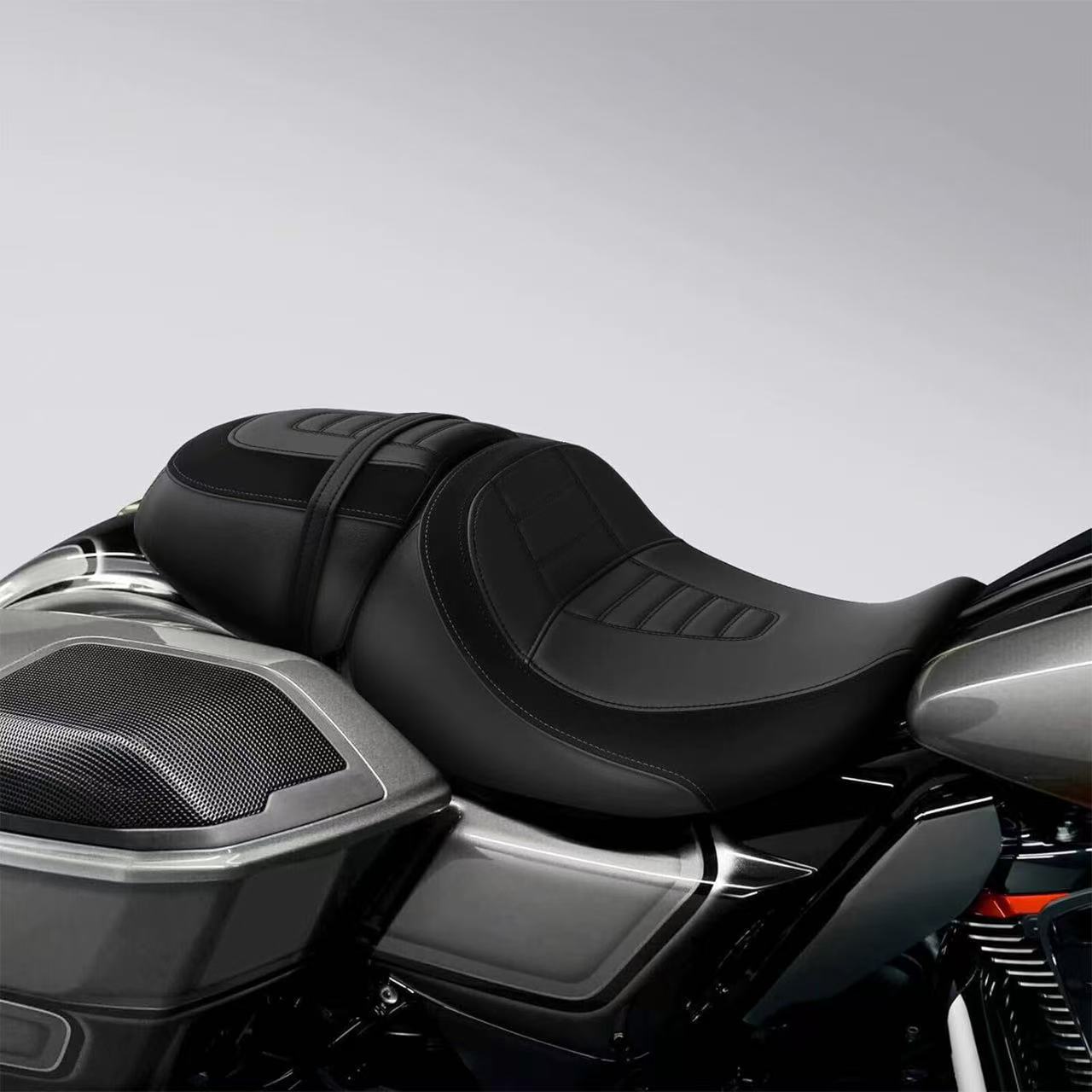 Suitable for Harley Street Glide Cvo Road Glide Cvo121St Modified Driver and Passenger Seat Cushion 23-24 Years