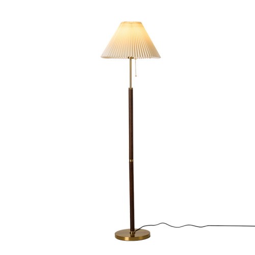 Walnut vintage floor lamp living room high-end ambiance floor lamp bedroom pleated bed side lamp American cabin table lamp
