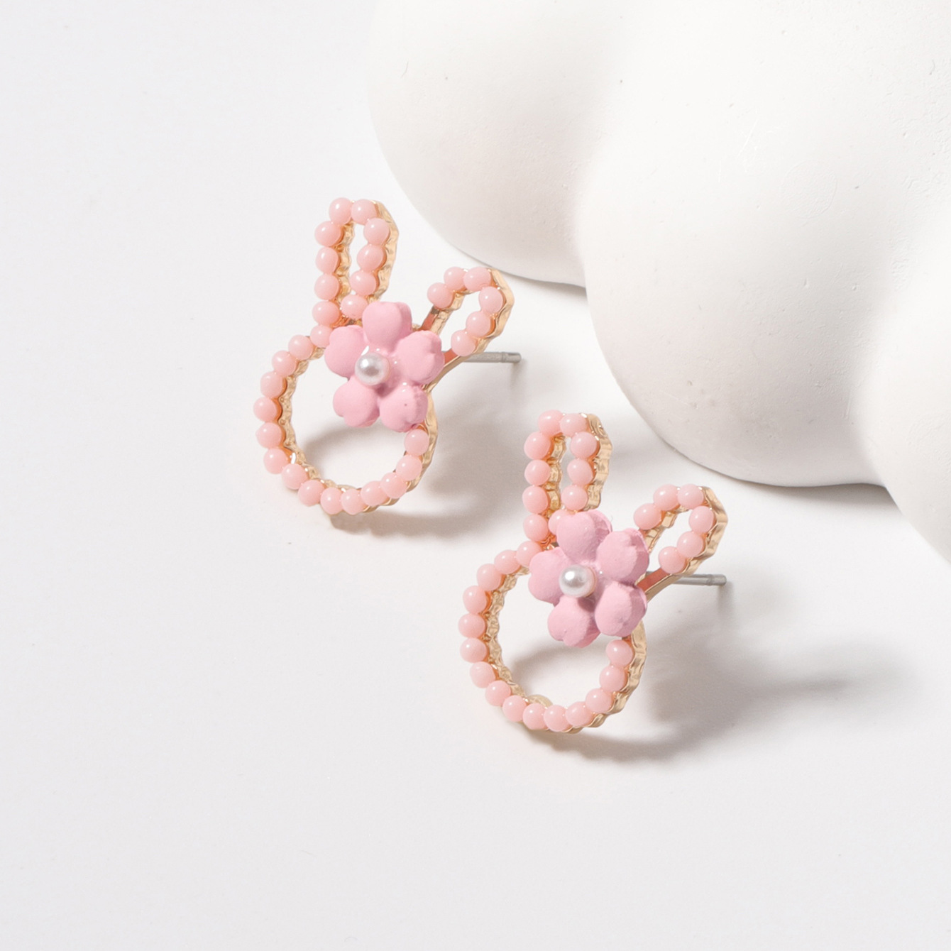 1 Pair Cartoon Style Cute Rabbit Flower Plating Inlay Zinc Alloy Imitation Pearl Ear Studs display picture 10