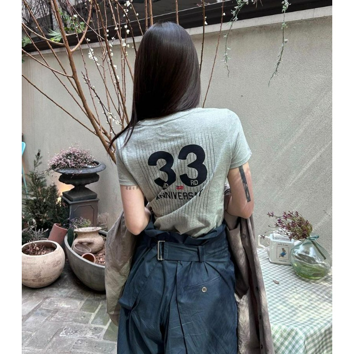 회색
