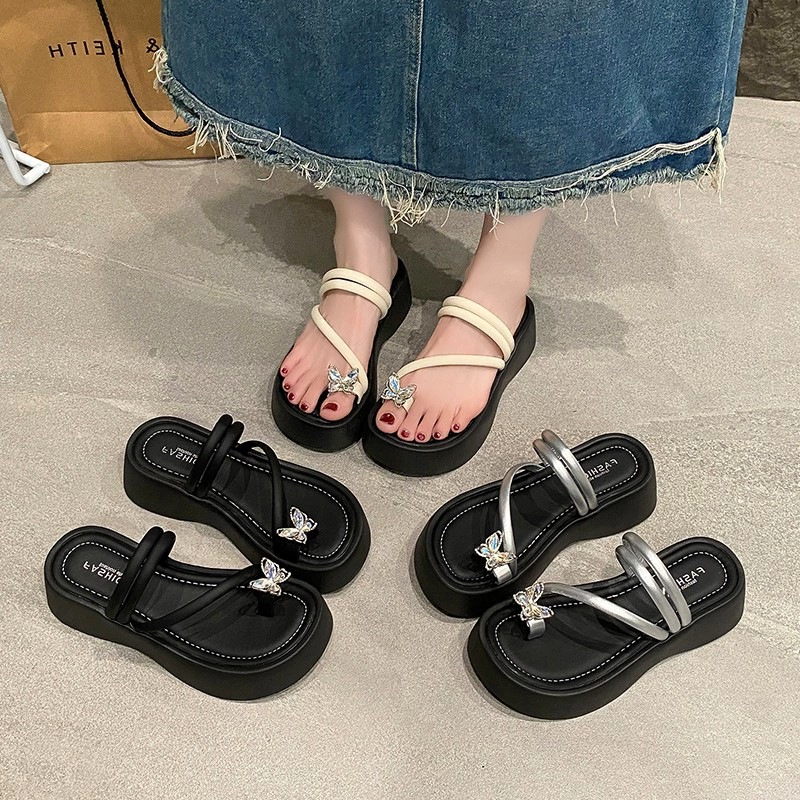 Женские пляжные шлепанцы на толстой подошве в стиле интернет-знаменитостей, лето 2025, новая корейская модель, простые повседневные, без застежек