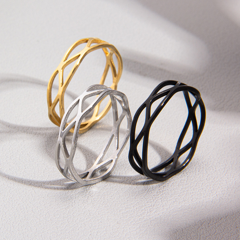 8g Weight Rings Classification 1 Piece Quantity Vacation Classic Style Solid Color Titanium Steel Plating Hollow Out Rings Men Band Rings