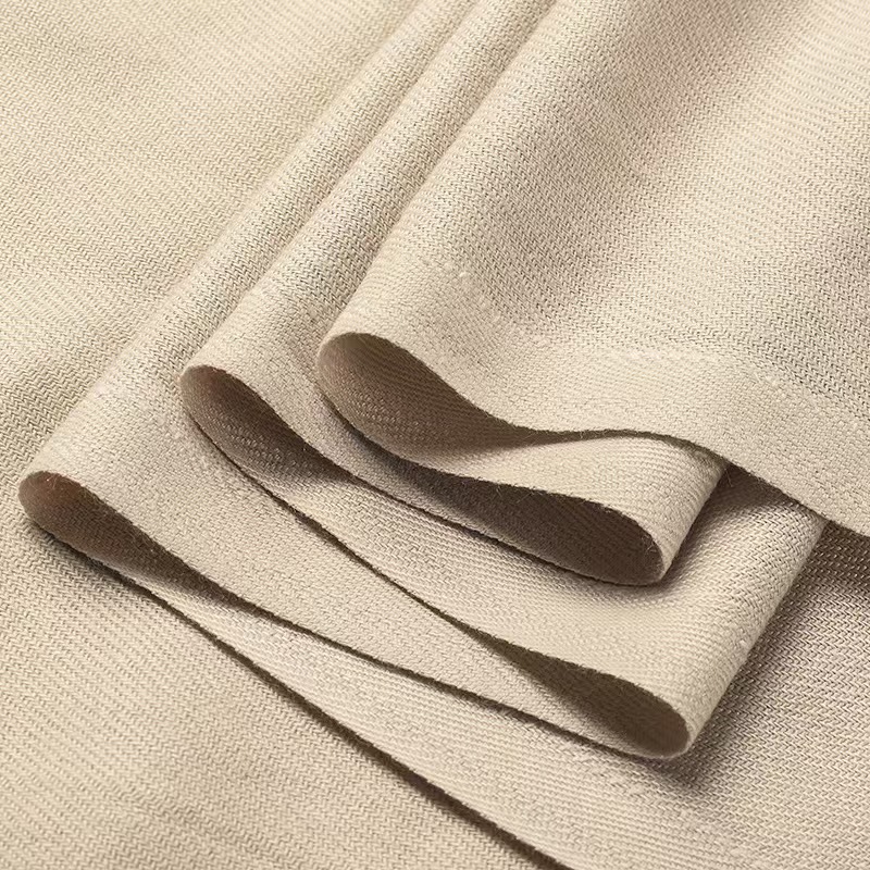카키색