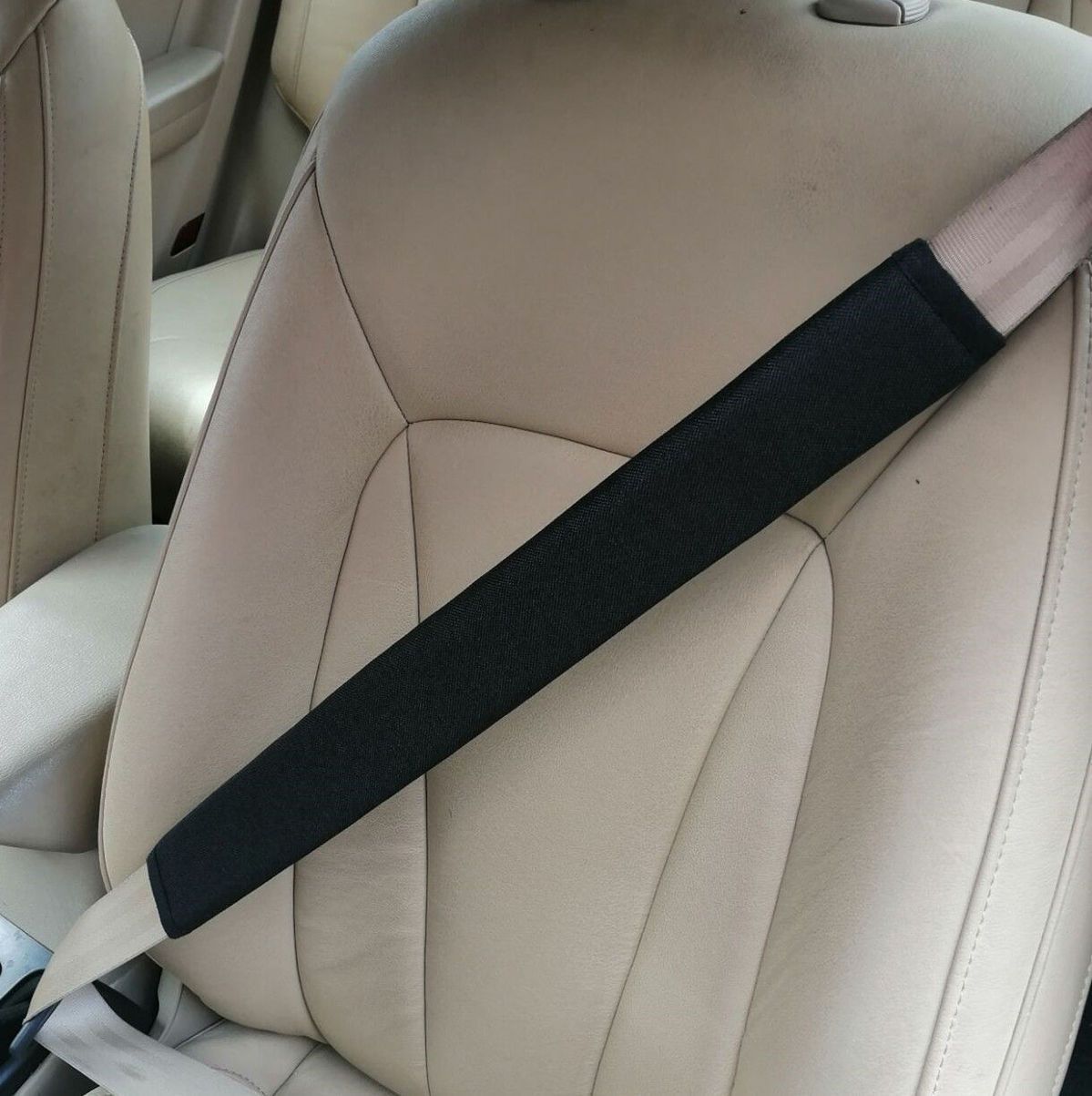Car shoulder pad car seat belt anti-wear neck anti-wear clothing soft flannelette four seasons universal shoulder pad artifact