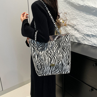 �������r�������R�y2024�����¿�С���OӋins�μ�Ҹ�°����ذ�