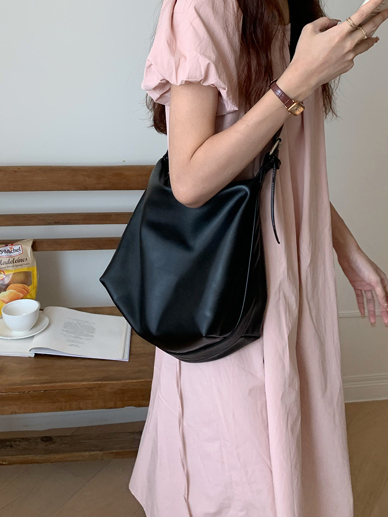 Ny uformell mote enkel sommer for kvinner, stor kapasitet crossbody-veske, kontorpendlerveske_voghion.com