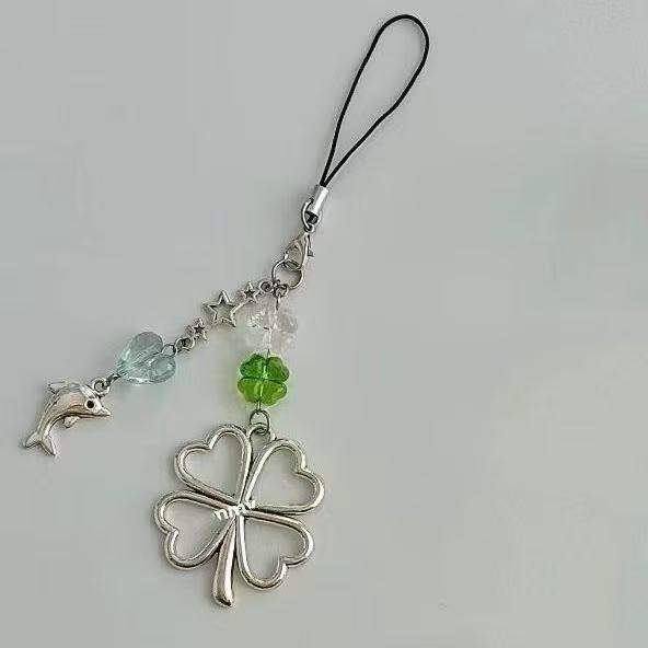 【Dolphin Four-leaf Clover】Extra-large four-leaf clover silver texture phone chain pendant, notebook chain, card holder, heart and star